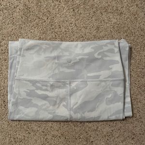 LULULEMON Wunder Under High-Rise 28”Luxtreme